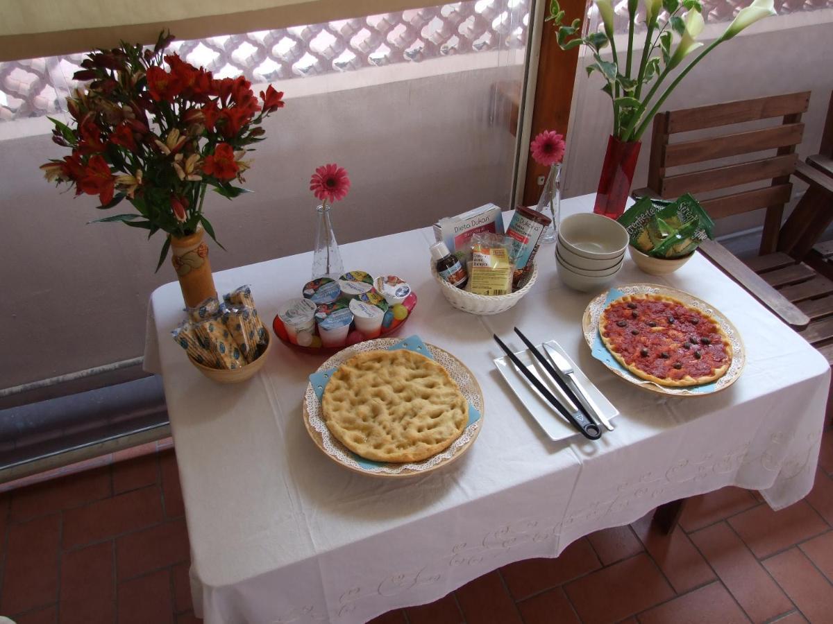 Ghiro Ghiotto Bed & Breakfast ปิเอตราลิกูเร ภายนอก รูปภาพ