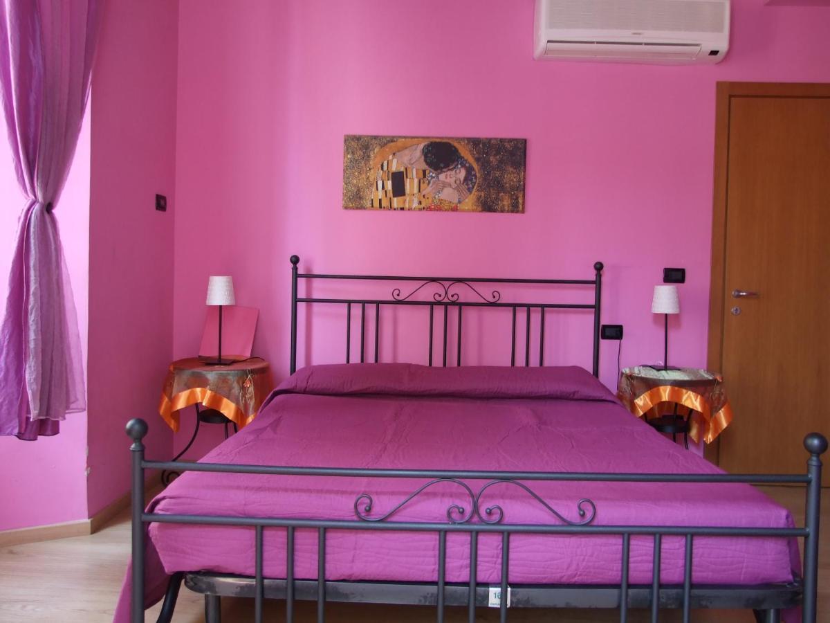 Ghiro Ghiotto Bed & Breakfast ปิเอตราลิกูเร ภายนอก รูปภาพ