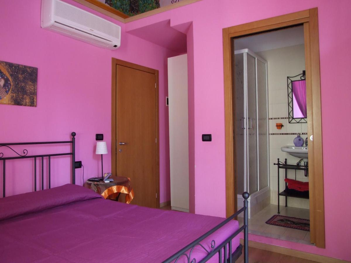 Ghiro Ghiotto Bed & Breakfast ปิเอตราลิกูเร ภายนอก รูปภาพ