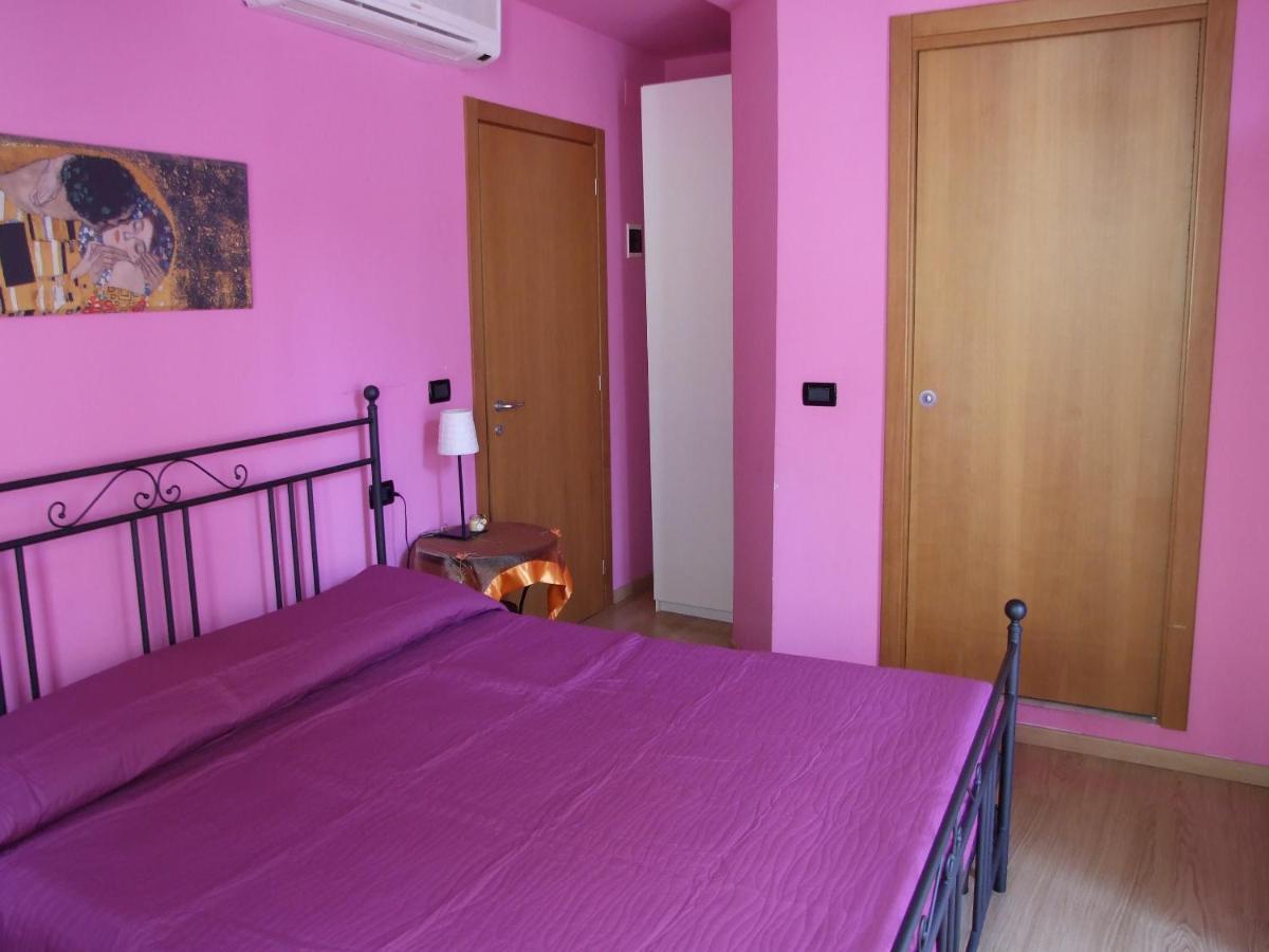 Ghiro Ghiotto Bed & Breakfast ปิเอตราลิกูเร ภายนอก รูปภาพ