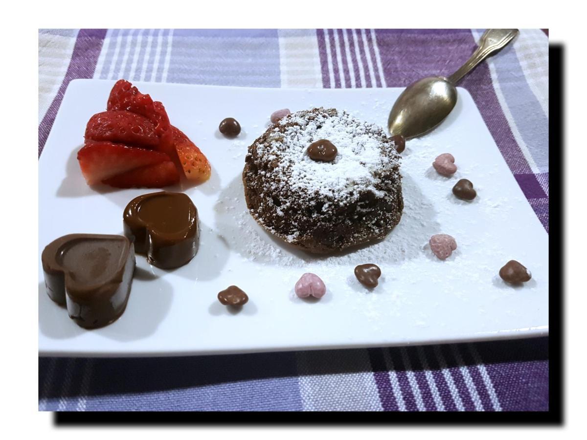 Ghiro Ghiotto Bed & Breakfast ปิเอตราลิกูเร ภายนอก รูปภาพ